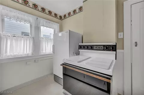 2929 E Derbyshire Rd, Cleveland Heights, OH 44118 photo 29