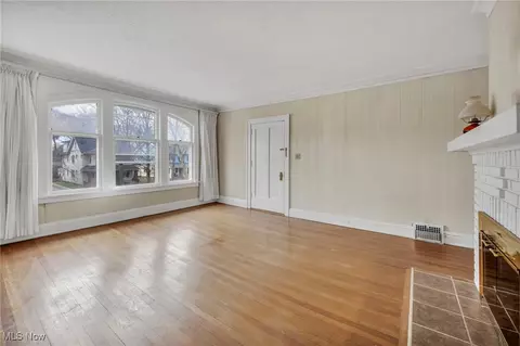 2929 E Derbyshire Rd, Cleveland Heights, OH 44118 photo 21