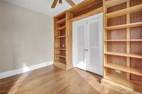 2929 E Derbyshire Rd, Cleveland Heights, OH 44118 photo 9