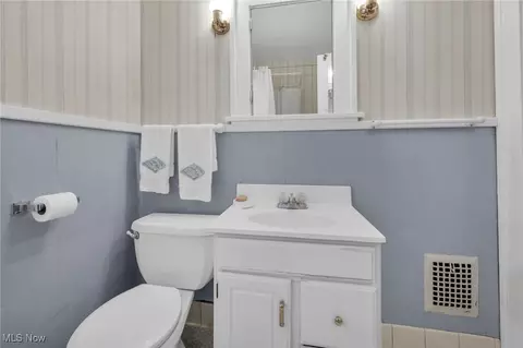 2929 E Derbyshire Rd, Cleveland Heights, OH 44118 photo 32