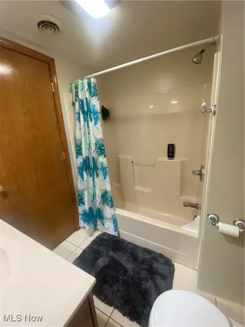 Bath - 341 Stephens Rd, Akron, OH 44312 photo 5 of 5