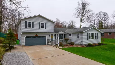 1642 Hibbard Dr, Stow, OH 44224
