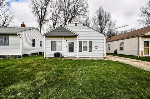759 Lindsay Ave, Akron, OH 44306