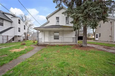 647 Sherman St, Akron, OH 44311
