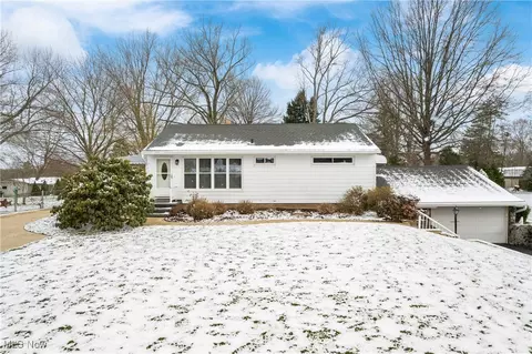 571 Clark Dr, Tallmadge, OH 44278