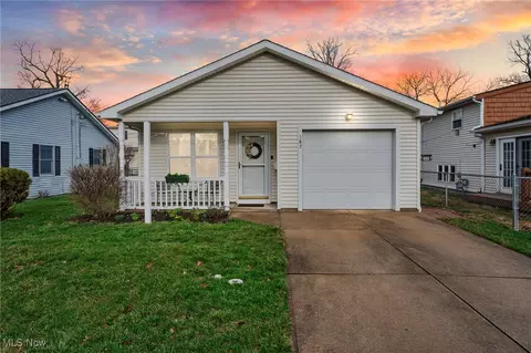 187 Lakewood Dr, Avon Lake, OH 44012