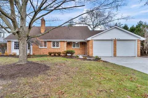 4939 Glenwood Ave, Willoughby, OH 44094