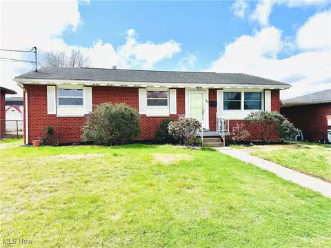 700 32nd St, Vienna, WV 26105