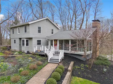 9666 Darrow Rd, Twinsburg, OH 44087