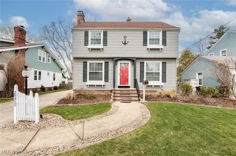 20310 Bonnie Bank Blvd, Rocky River, OH 44116