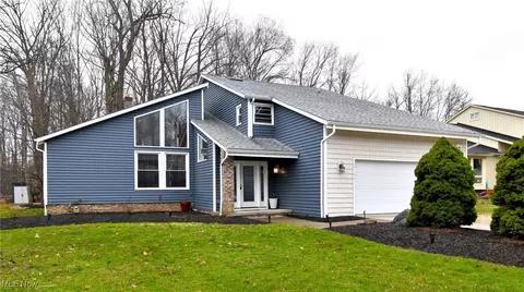 28780 Orangewood Dr, Orange, OH 44122