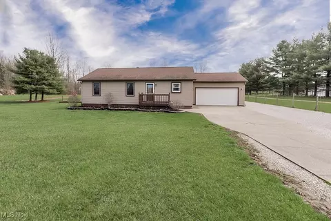 6881 Lake Rd, Lafayette, OH 44256