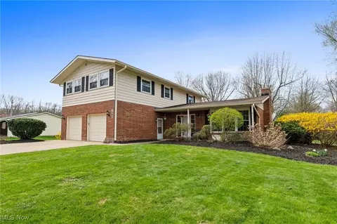 7590 Little Mountain Rd, Mentor, OH 44060