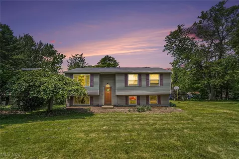 1474 Deermont Ave, Madison, OH 44057