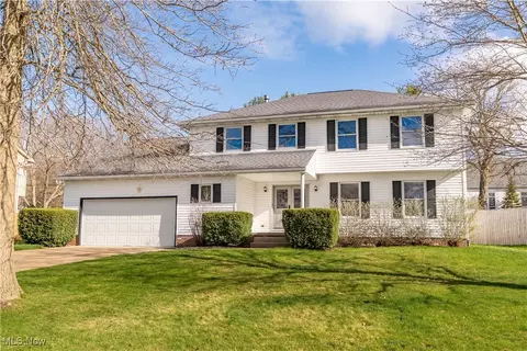 2545 Woodchuck St NE, Canton, OH 44705