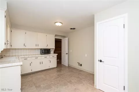 7021 Amherst Ave, Boardman, OH 44512 photo 6