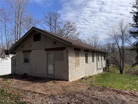 8538 Township Road 1060, Lakeville, OH 44638