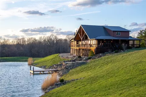 13011 Claysville Rd, New Concord, OH 43762