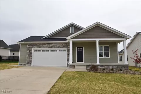 1486 Lake Front Blvd, North Lima, OH 44452