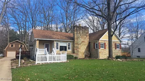 2963 Tall Tree Trl, Willoughby Hills, OH 44092