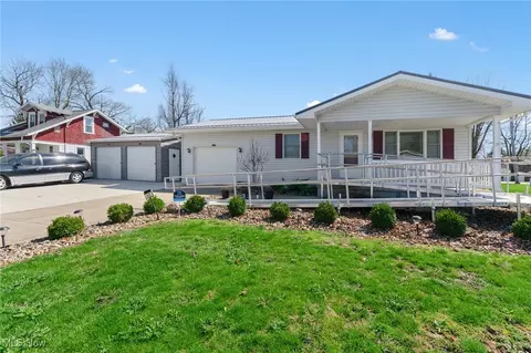 855 W Perry St, Salem, OH 44460