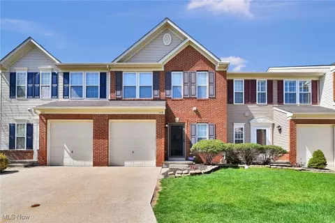 109 Clay Ct, Berea, OH 44017