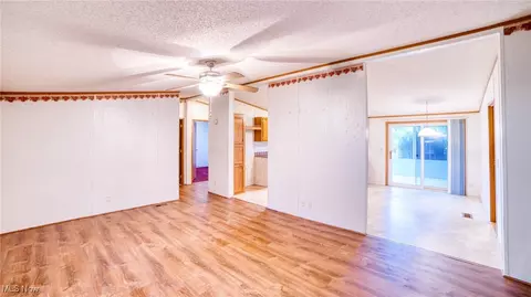 Living - 6063 Rudd Rd, Ashtabula, OH 44004 photo 1 of 2