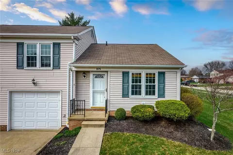 875 Amherst Ln, Brunswick, OH 44212