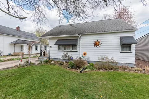 294 West St, Berea, OH 44017