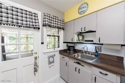 Kitchen - 294 West St, Berea, OH 44017 photo 1 of 4