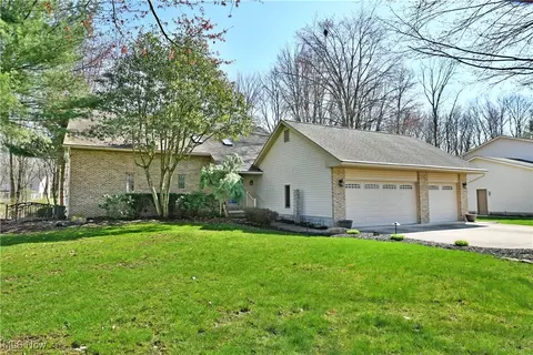 276 Maple Ave, Cortland, OH 44410
