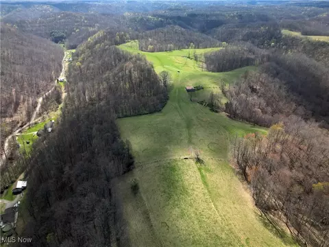 55 Mud Lick Run, Millstone, WV 25234