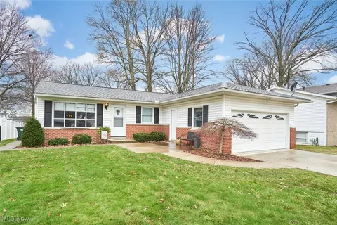 448 Melony Ln, Tallmadge, OH 44278