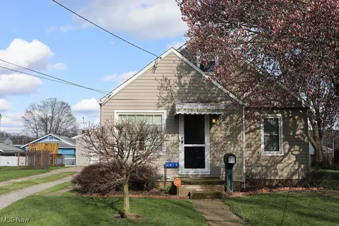 2618 Ellis Ave NE, Canton, OH 44705