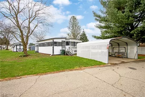 4400 Melrose Dr #258, Wooster, OH 44691