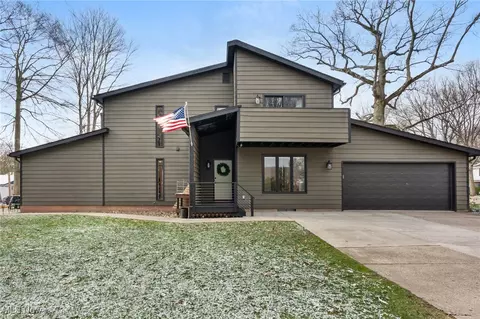 3328 Edington Rd, Fairlawn, OH 44333
