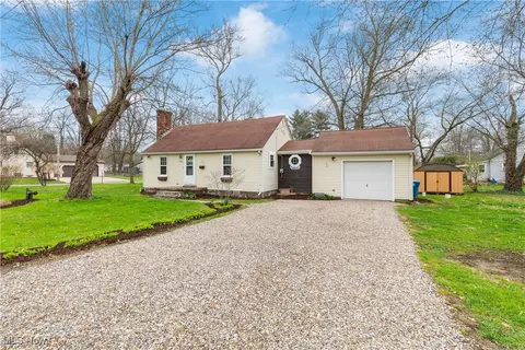 356 Killian Rd, Akron, OH 44319