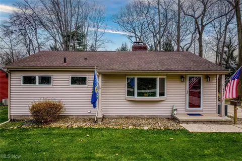 3533 Lakeview Blvd, Stow, OH 44224