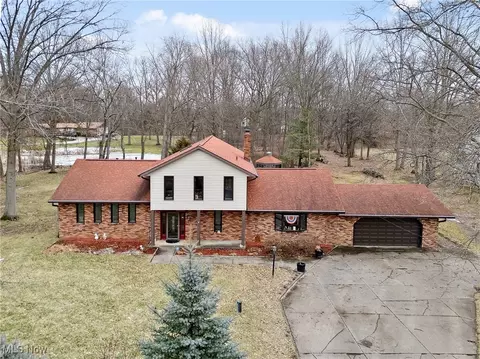 3077 Long Rd, Akron, OH 44312
