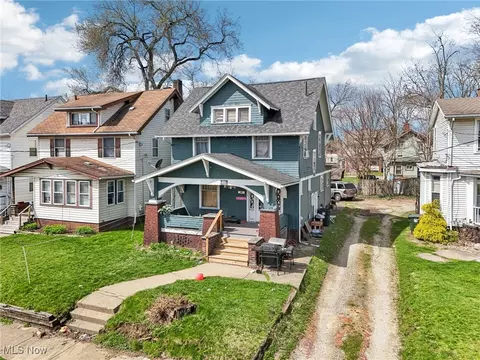 531 Clarendon Ave NW, Canton, OH 44708