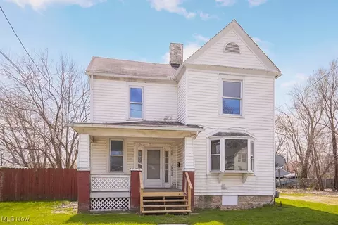 1231 W 19th St, Lorain, OH 44052