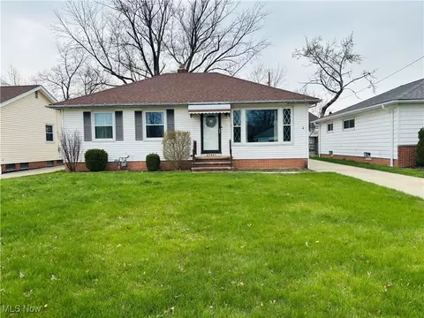 29401 Fairway Blvd, Willowick, OH 44095