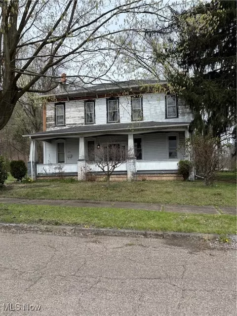 475 14th St, Wellsville, OH 43968