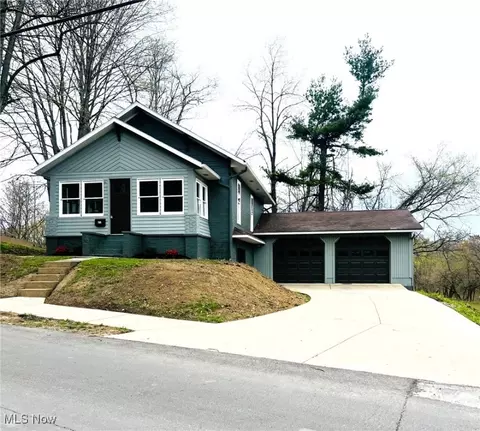 769 S 9th St, Cambridge, OH 43725