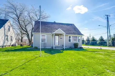 1256 Whipple Ave SW, Canton, OH 44710
