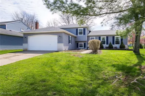 10045 S Bexley Cir, Strongsville, OH 44136