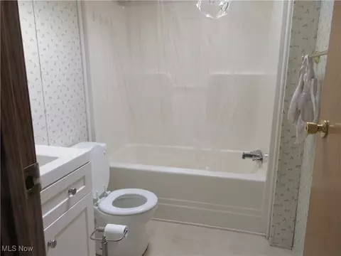Bath - 6790 Slater Rd, Andover, OH 44003 photo 1 of 1