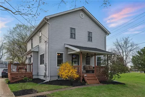 272 Moore Rd, Avon Lake, OH 44012