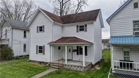 313 E Canal St, Newcomerstown, OH 43832