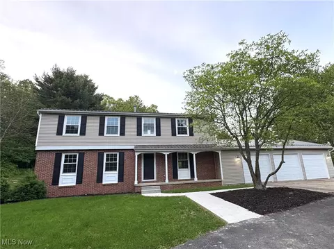 824 High St, Coshocton, OH 43812